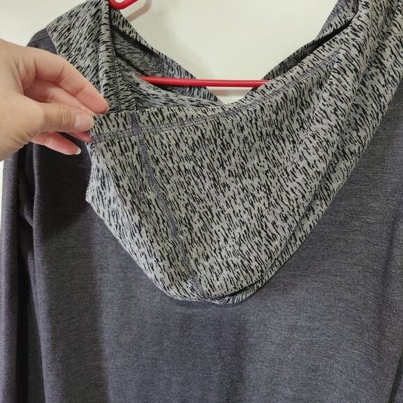Made for Life Women’s Hooded Sweater Size XL Gray Long Sleeve Lightweight NWT - Picture 6 of 8
